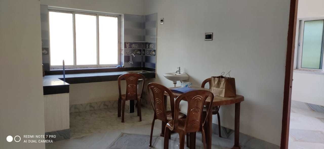  chaity apartment Dining Area