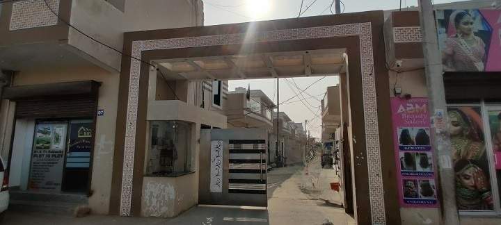  green Entrance Gate Security Cabin