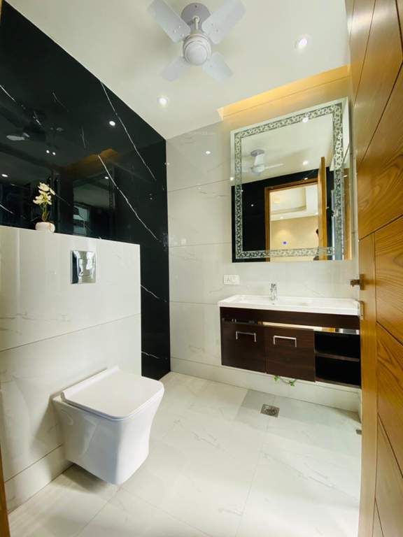  luxury floors Bathroom