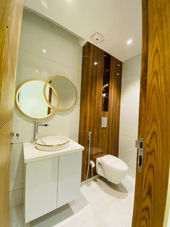  luxury floors Bathroom