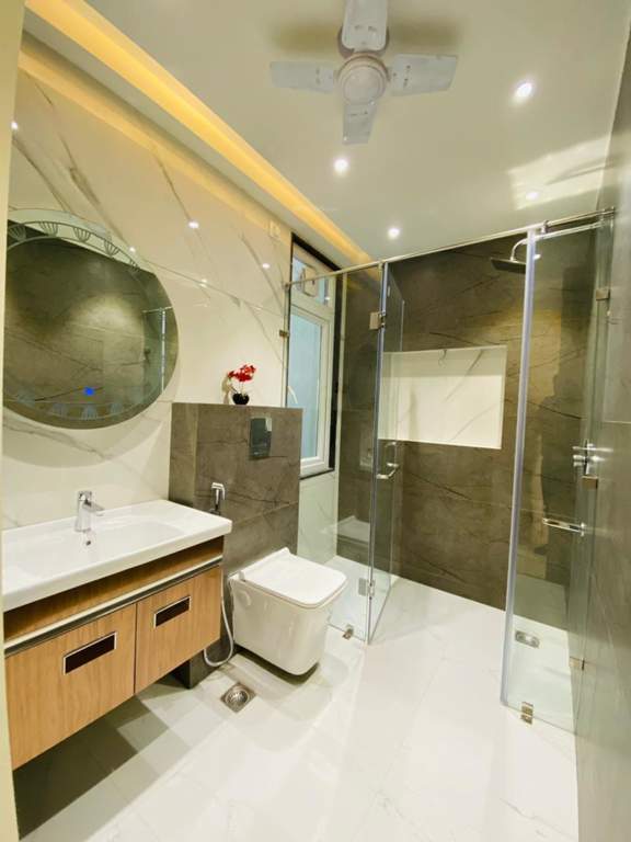  luxury floors Bathroom