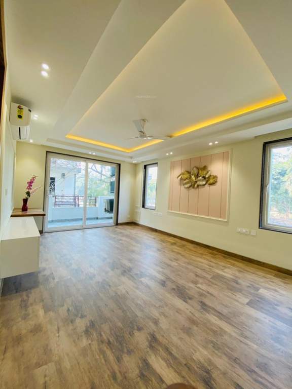  luxury floors Living Area