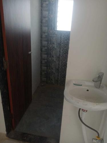  anandi Bathroom
