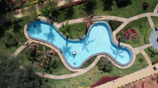 amenities of Sammys Beverly Hills Phase II