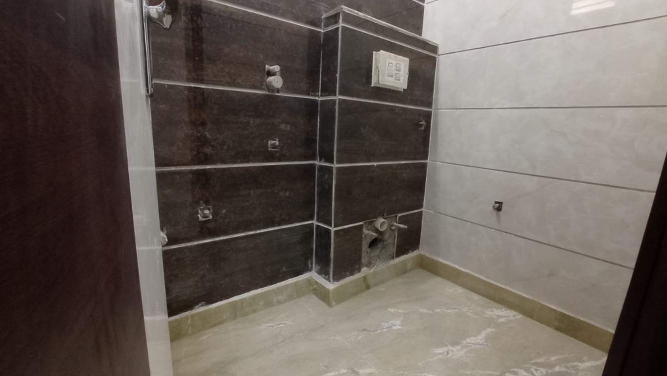  affordable floors Bathroom