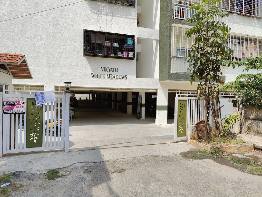  white meadows Entrance Lobby