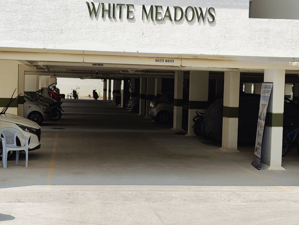  white meadows Open Parking