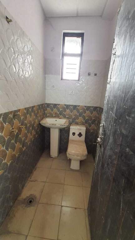  homes Bathroom