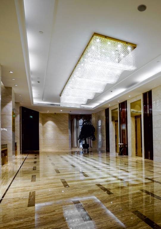  ornate height Lift Available