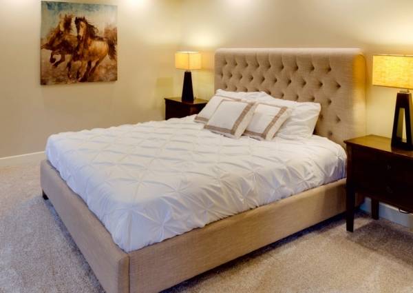 Bedroom ornate-height Bedroom