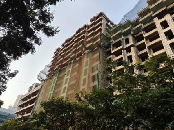 constructionStatus of Origin Wisteria Square