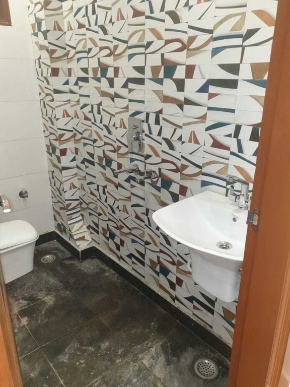 luxury and affordable homes Bathroom