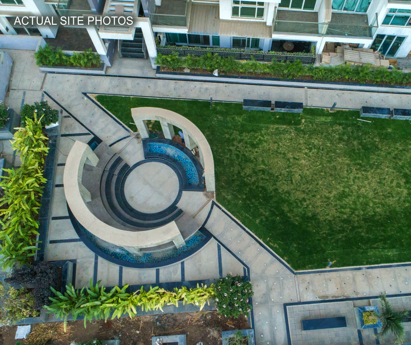  f residences Amphitheater