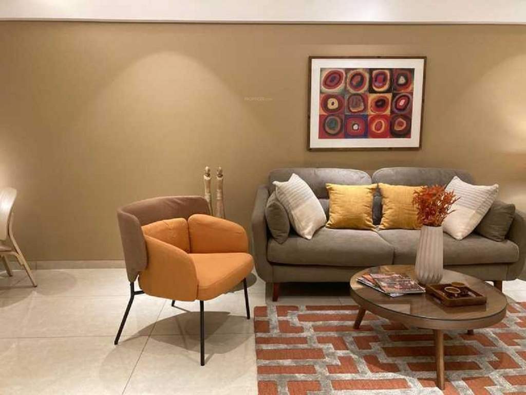  eastwoods Living Area