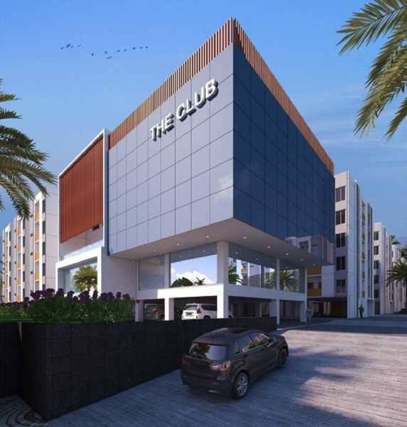  courtyard Club House