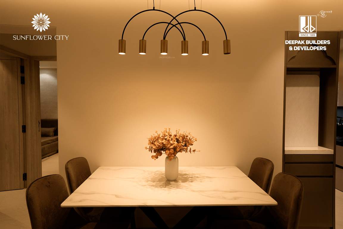  sunflower city Dining Area