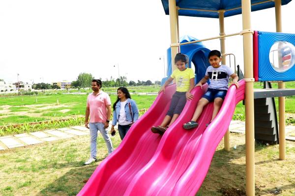 Elevation okas-golf-view Elevation