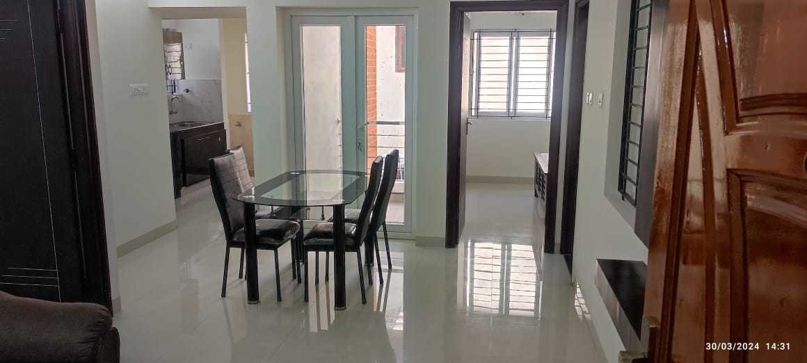  paradise Dining Area