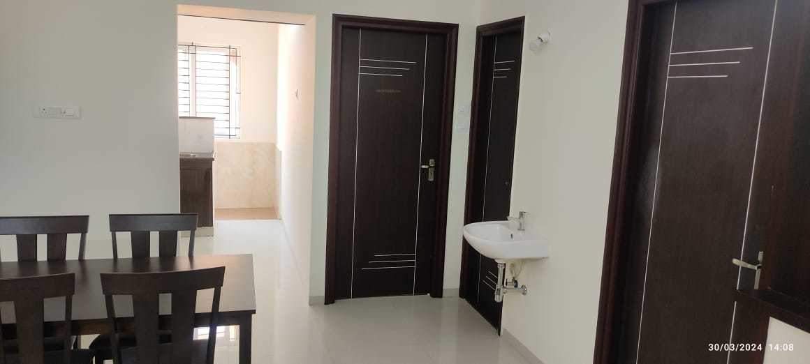  paradise Dining Area