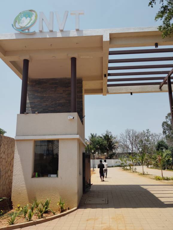 stopping by the woods Security Cabin