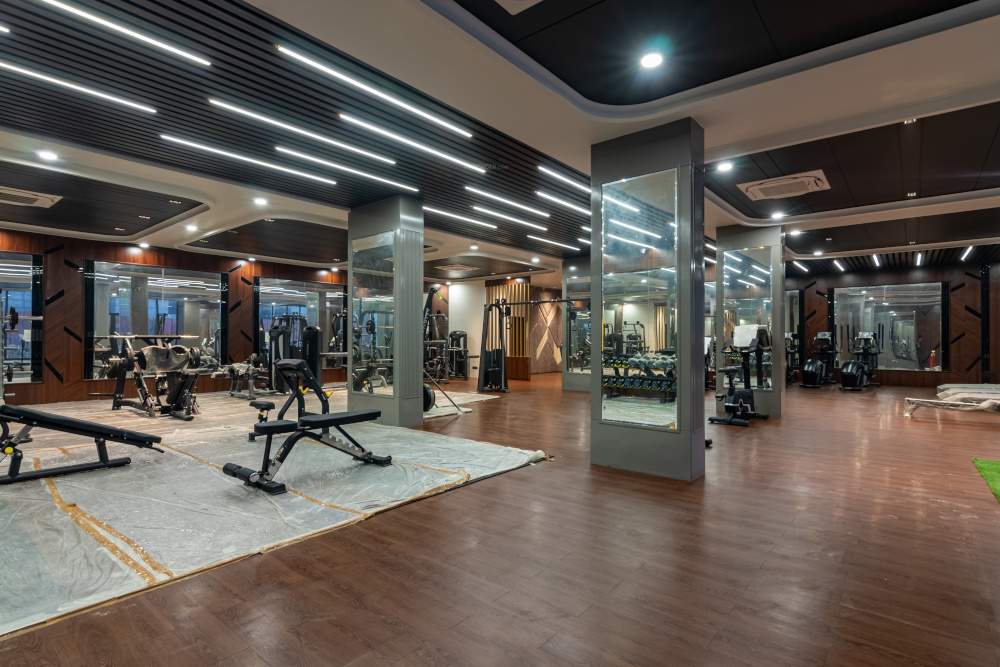  vardhmans kings court Gymnasium