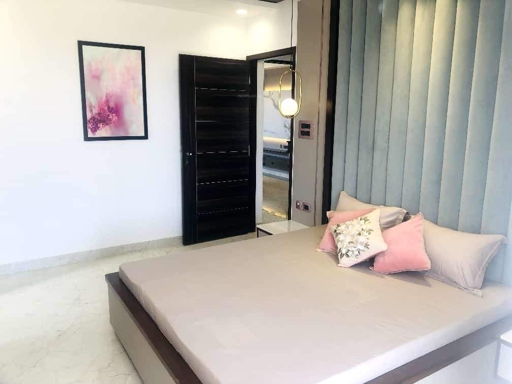  vardhmans kings court Bedroom