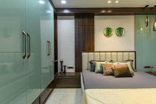  vardhmans-kings-court Bedroom