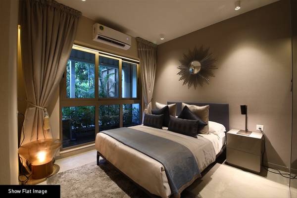 mainOther of Sheth Auris Ilaria