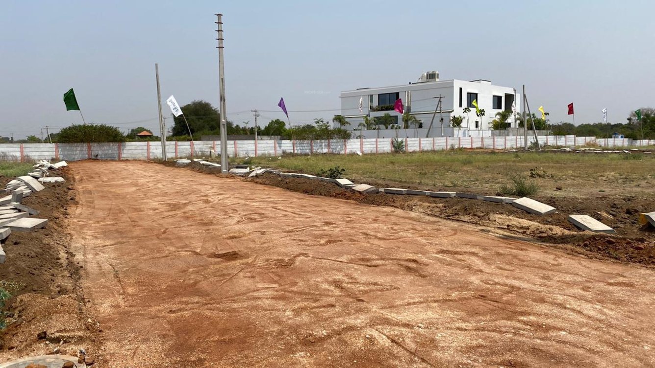  prajwals suvarna sampada Plot