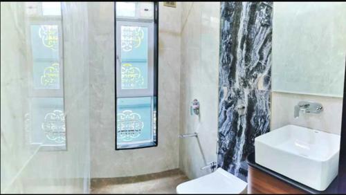  10-marina-bay Bathroom