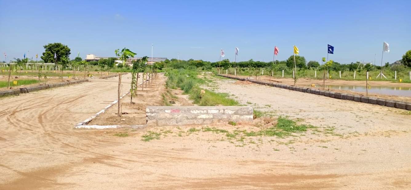  yadadri smart city Plot