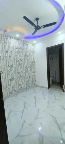  property-palace-luxury-floors Bedroom