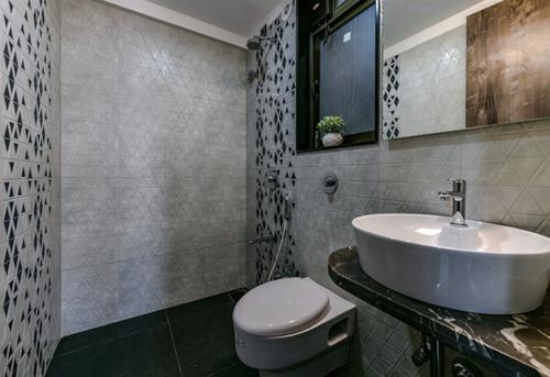  choice-c-and-f-wing Bathroom