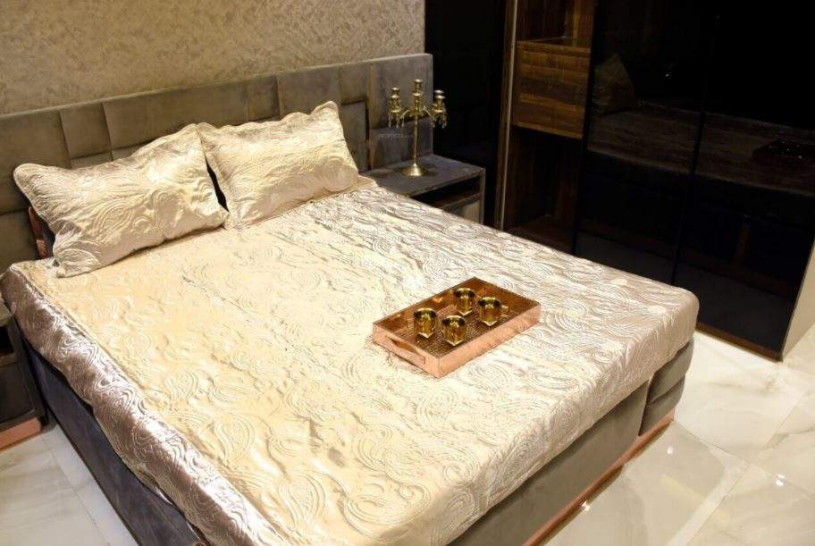  71 midtown Bedroom
