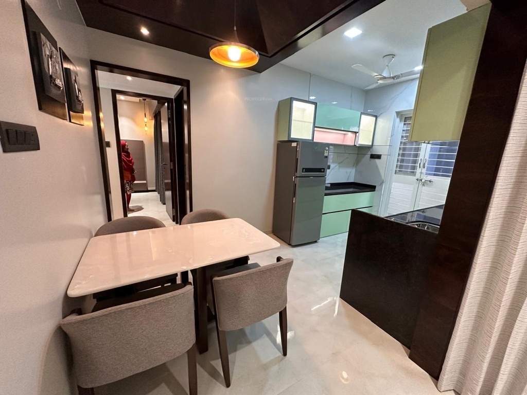  towers Kitchen