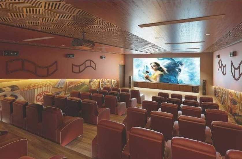  noble crown Mini Theatre