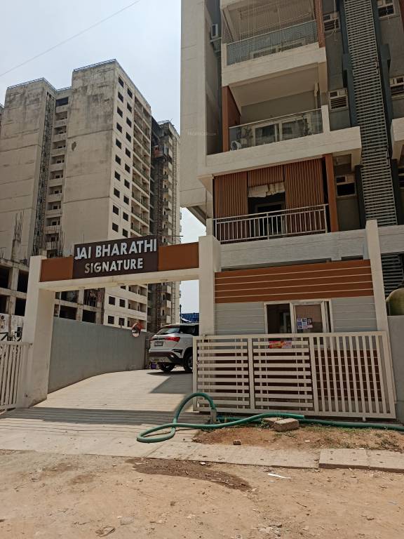  signature Gated Community