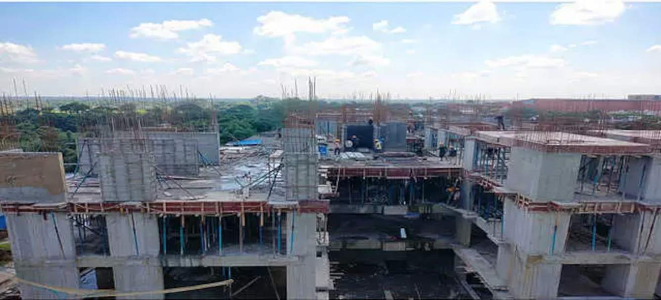  lumina luxuria Construction Status Aug 22