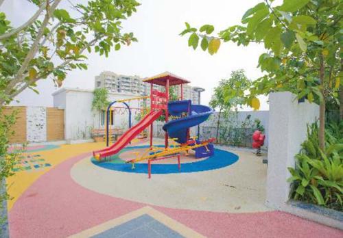  chesterfield-wing-d Children's play area