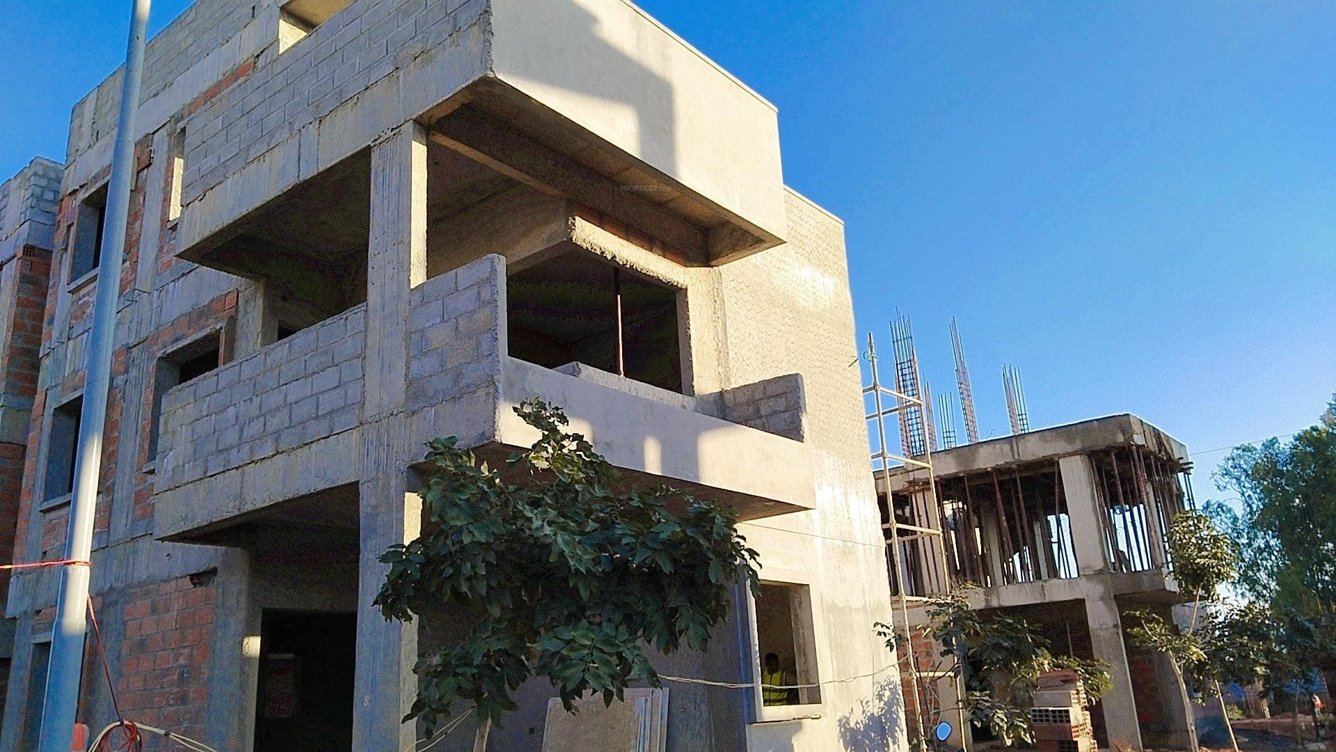  verde en resplandor Construction Status Feb 23