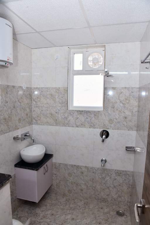  mayfair greens Bathroom