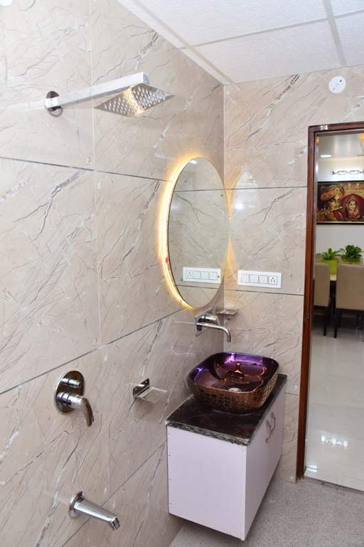  mayfair greens Bathroom