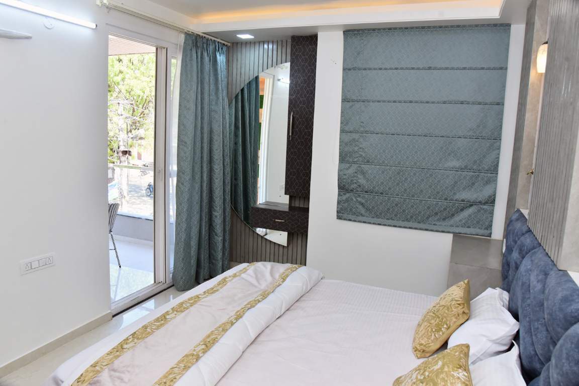  mayfair greens Bedroom