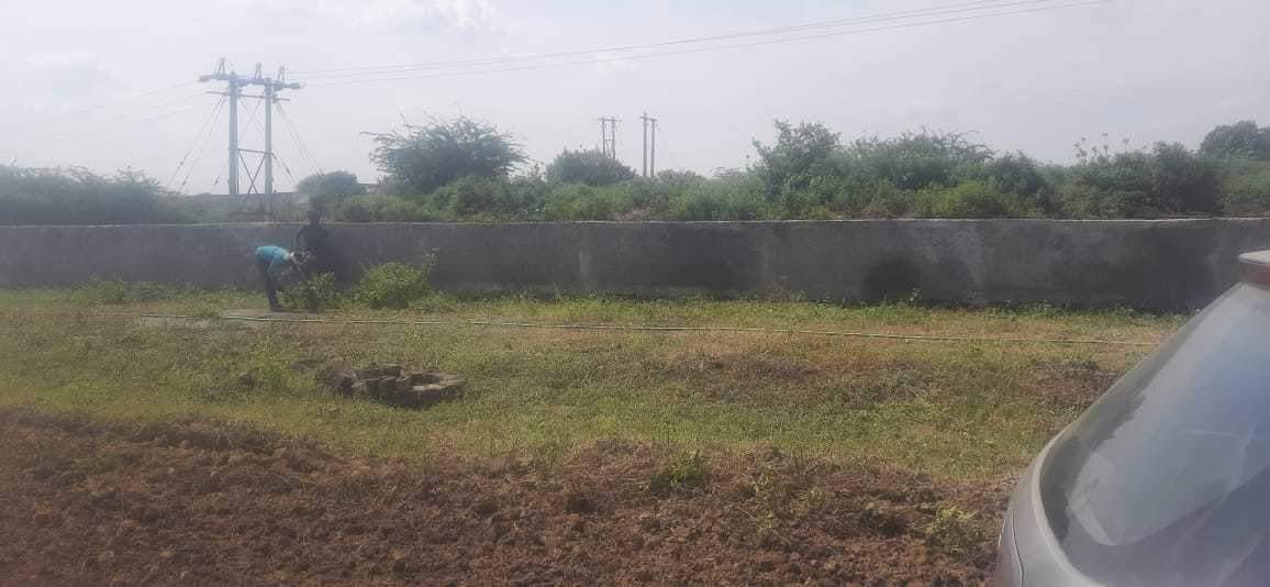  nikunj vihar Plot