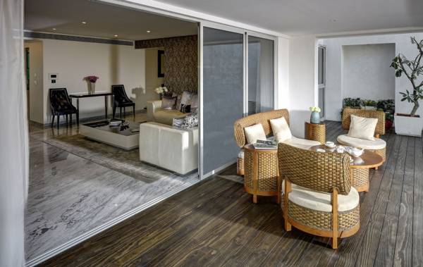  the-balmoral-riverside-phase-ii Balcony