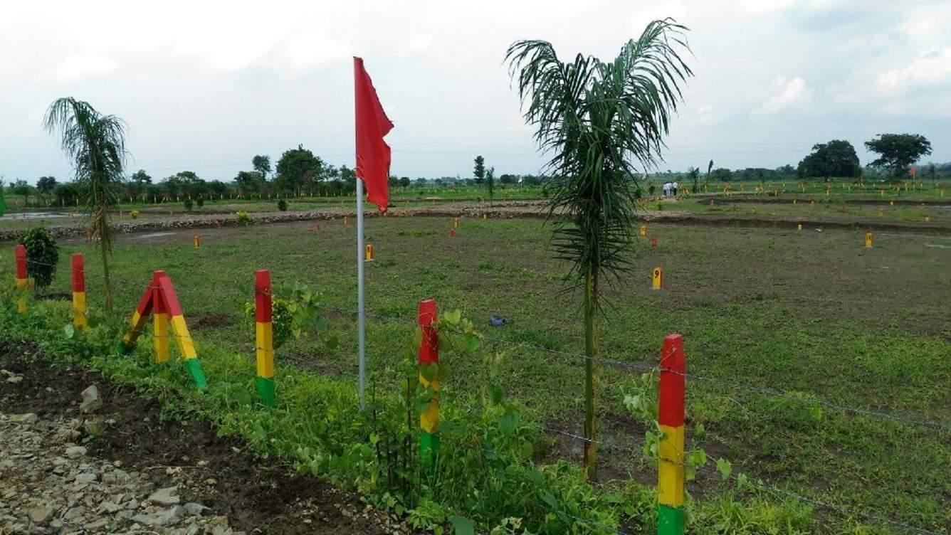  nagari Plot
