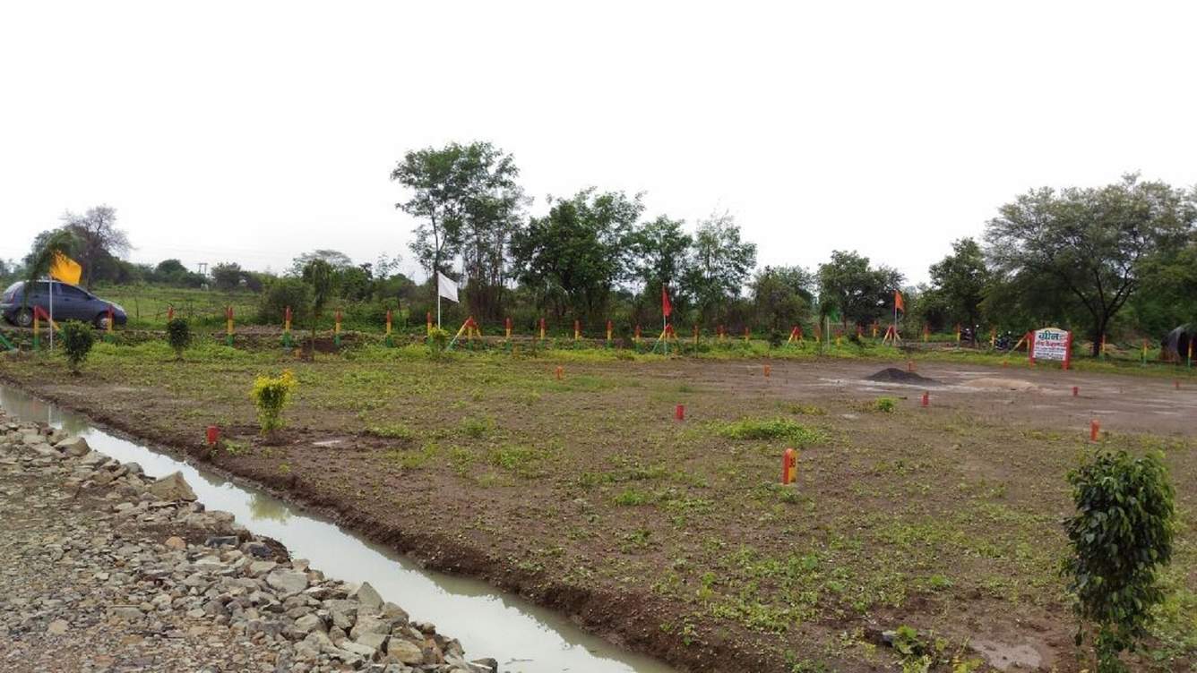  nagari Plot