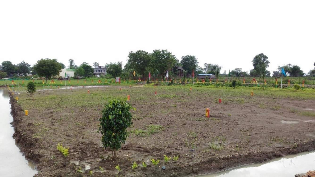  nagari Plot