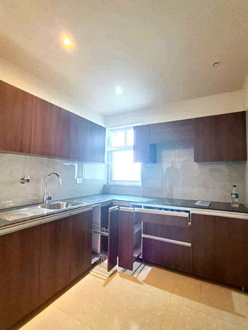  urban-royale Kitchen