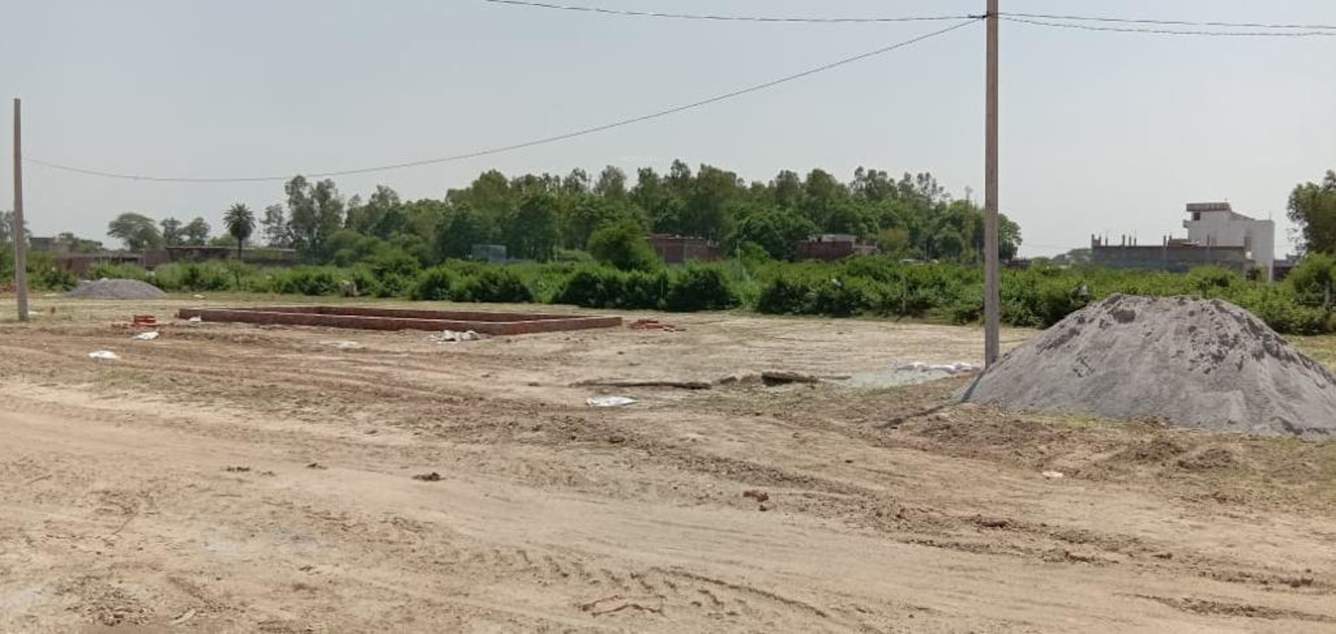  greens city Plot